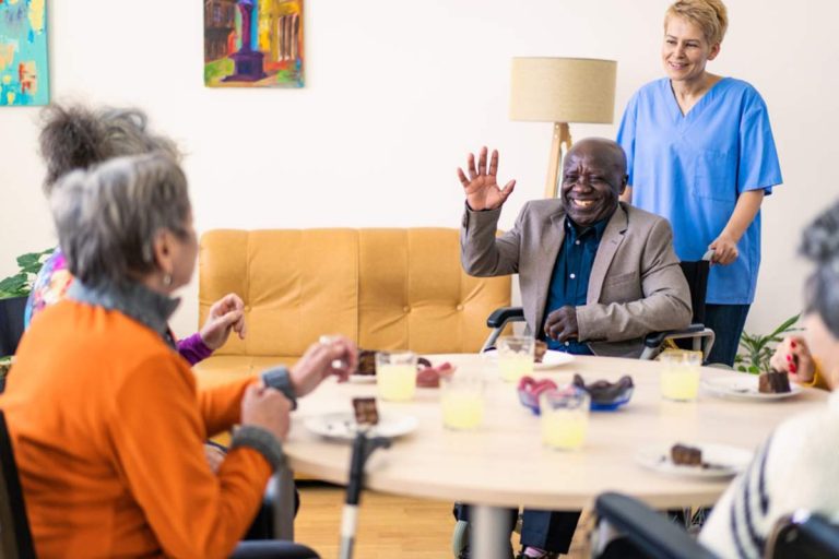 How social workers empower clients to manage chronic illness